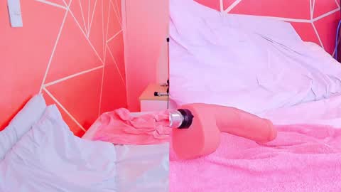 Snapshot of zoeethompson_cm chatting on February 2025 02:06:02 AM online show from February 2025 02:06:02 AM