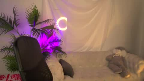 ZOE online show from April 2026 04:50:02 AM