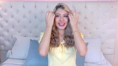 Zoe online show from September 2025 11:21:01 AM