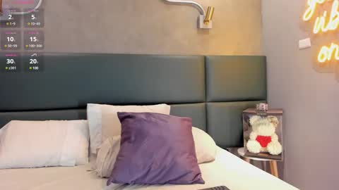 Zoe online show from February 2025 12:51:02 AM