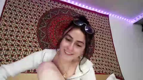 zoepleasing online show from March 2025 07:49:02 AM