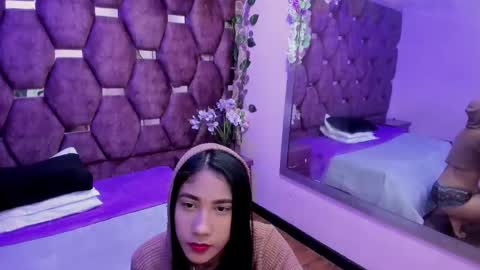 Snapshot of zoesmiitt chatting on May 2026 12:31:02 PM zoesmiitt online show from May 2026 12:31:02 PM