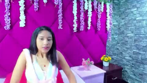 Snapshot of zoesmiitt chatting on June 2026 12:40:01 PM zoesmiitt online show from June 2026 12:40:01 PM