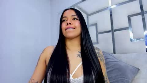 ZoeSwam online show from October 2025 12:06:02 PM