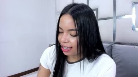 ZoeSwam online show from June 2026 01:17:02 PM