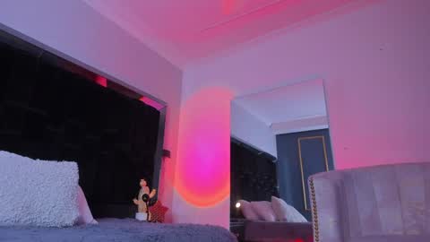 zoevidal_ online show from January 2025 11:44:02 AM