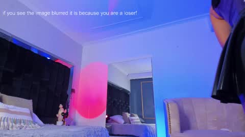 zoevidal_ online show from March 2025 02:59:02 PM