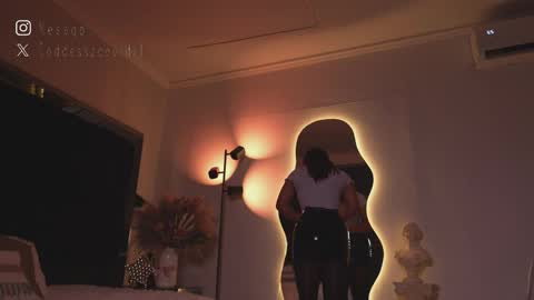 zoevidal_ online show from February 2026 11:53:01 AM