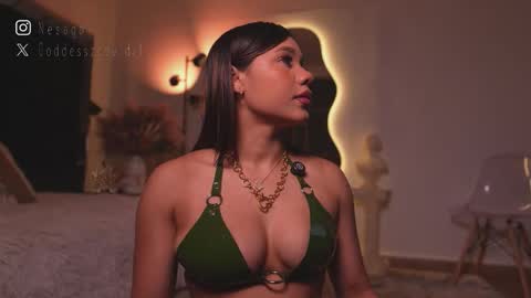 zoevidal_ online show from March 2026 12:12:02 PM