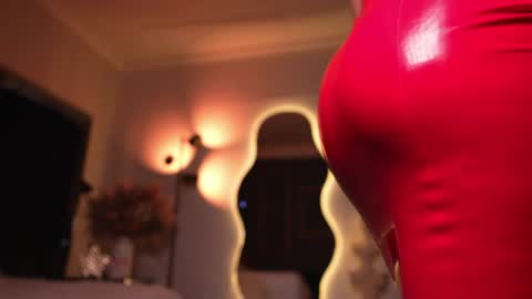 zoevidal_ online show from April 2026 12:06:01 PM