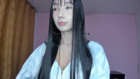 Snapshot of zoey_babyqueen19 chatting on April 2026 12:52:01 AM Zoey online show from April 2026 12:52:01 AM