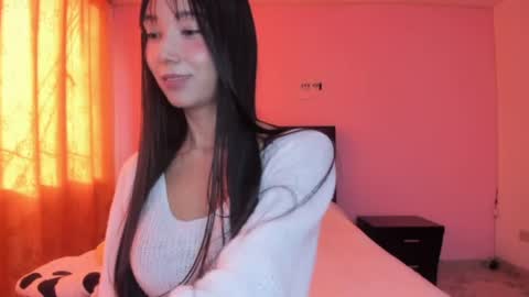 Snapshot of zoey_babyqueen19 chatting on April 2026 09:37:01 PM Zoey online show from April 2026 09:37:01 PM