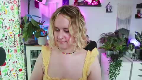 Zoey Ryan online show from July 2026 08:00:02 PM