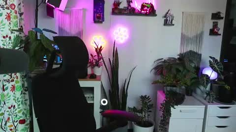 Zoey Ryan online show from July 2026 05:15:02 PM