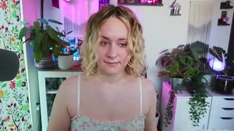 Zoey Ryan online show from July 2026 04:32:02 PM