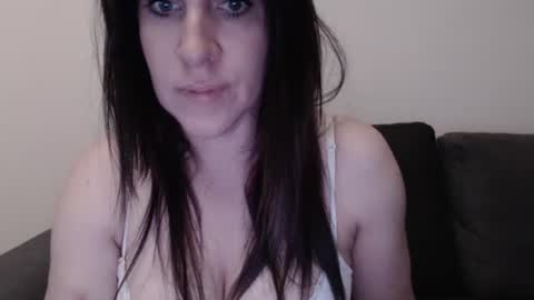 Snapshot of zoibee chatting on September 2025 06:42:02 PM zoibee online show from September 2025 06:42:02 PM