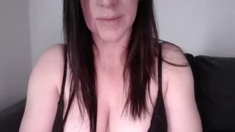 Snapshot of zoibee chatting on October 2025 07:53:02 AM zoibee online show from October 2025 07:53:02 AM