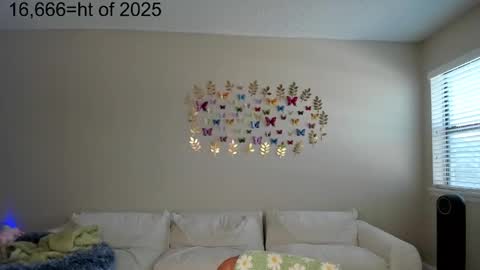 Zoie online show from October 2025 09:16:01 PM