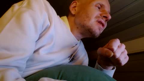 Snapshot of zolexthomas chatting on December 2024 05:44:01 PM zolexthomas online show from December 2024 05:44:01 PM