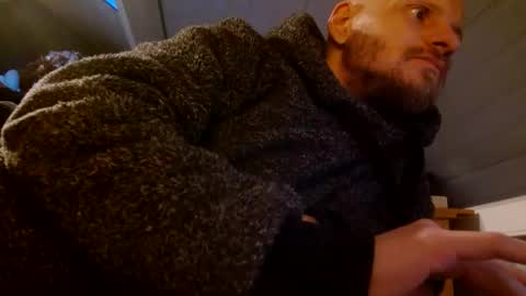 Snapshot of zolexthomas chatting on January 2025 04:08:01 PM zolexthomas online show from January 2025 04:08:01 PM