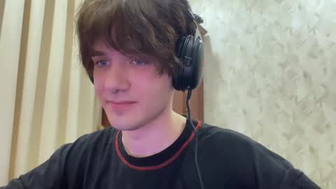 Snapshot of zombde32 chatting on April 2026 06:57:02 PM Zombdeeeee online show from April 2026 06:57:02 PM