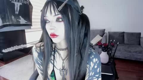 Snapshot of zombieeporcelainex chatting on April 2026 07:15:01 PM SOPHIE online show from April 2026 07:15:01 PM