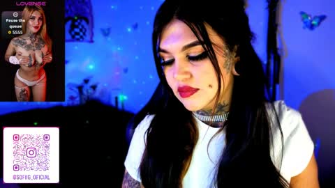 Snapshot of zooee_01 chatting on April 2026 06:22:02 AM Zoee online show from April 2026 06:22:02 AM