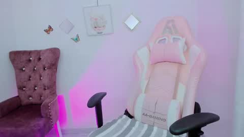 Alicie online show from September 2025 05:08:01 AM