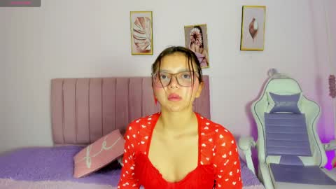 Zoe online show from April 2026 12:10:01 PM