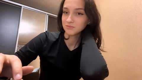 Snapshot of zoraidaartale chatting on December 2025 02:23:02 PM Lisa online show from December 2025 02:23:02 PM