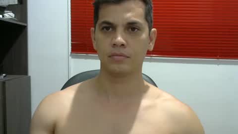 zoro_00 online show from January 2026 12:14:02 AM