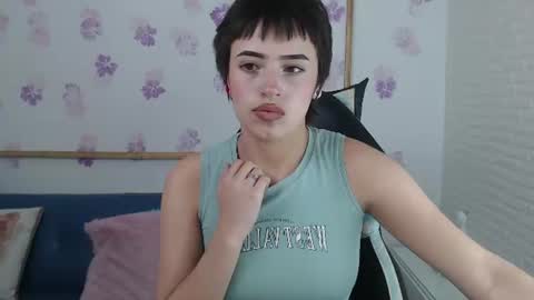 Snapshot of zowii_ chatting on June 2026 08:52:01 PM Zowii online show from June 2026 08:52:01 PM
