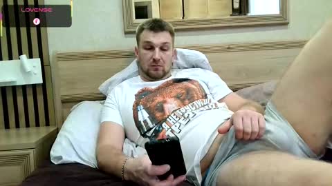 ztigrousz online show from December 2025 11:28:01 AM