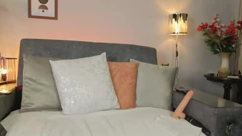 Snapshot of zuly_zahir_01 chatting on February 2025 10:17:02 AM zuly goode online show from February 2025 10:17:02 AM