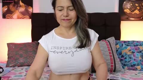 Snapshot of zuly_zahir_01 chatting on February 2025 12:55:02 PM zuly goode online show from February 2025 12:55:02 PM