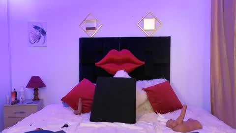 Snapshot of zuly_zahir_01 chatting on September 2025 10:21:02 PM zuly goode online show from September 2025 10:21:02 PM