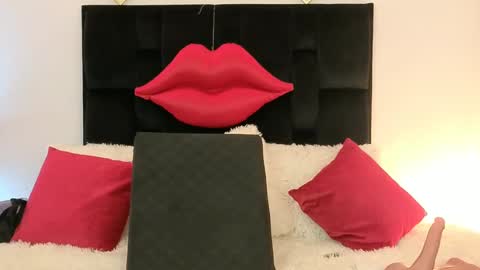 Snapshot of zuly_zahir_01 chatting on September 2025 10:55:02 PM zuly goode online show from September 2025 10:55:02 PM