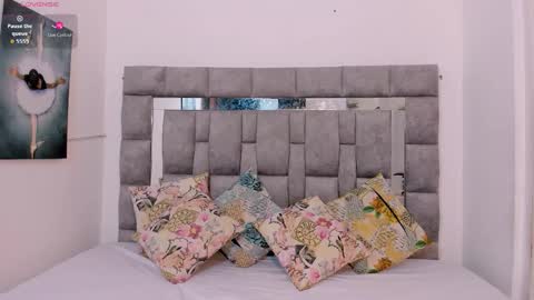 Zuly  online show from October 2025 12:02:02 PM