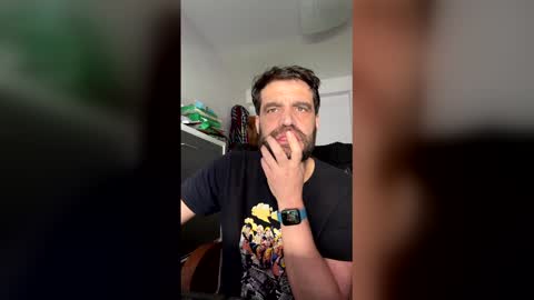 Snapshot of zurdineno chatting on April 2026 10:44:01 AM zurdineno online show from April 2026 10:44:01 AM