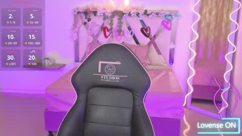 ZURY   online show from October 2025 11:30:01 AM