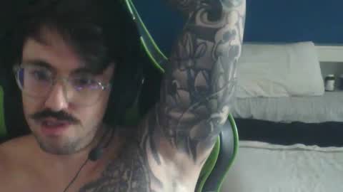 Snapshot of zusta10 chatting on April 2026 04:32:01 PM zusta10 online show from April 2026 04:32:01 PM