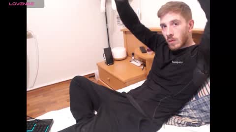 Zuzmoe online show from January 2026 10:24:01 PM