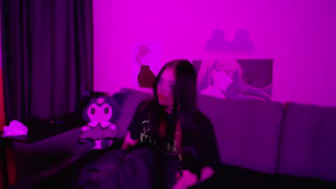 Ashley online show from April 2026 09:43:01 PM