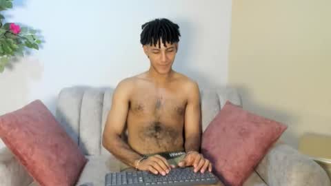 zyan_moreno online show from November 2025 04:39:01 PM