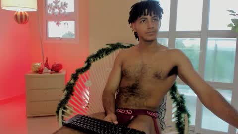 zyan_moreno online show from November 2025 02:31:02 PM