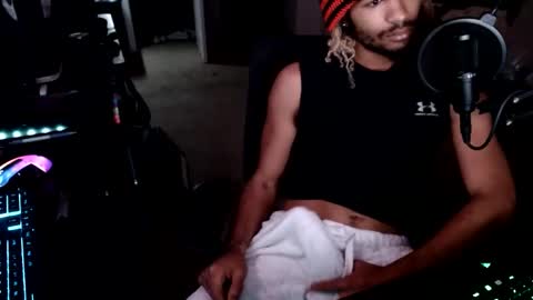 Snapshot of zylr chatting on October 2025 07:05:02 AM mixedtwinklol online show from October 2025 07:05:02 AM