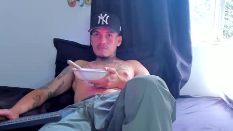 Snapshot of zyongarcia2020 chatting on October 2025 05:12:02 PM zyon garcia online show from October 2025 05:12:02 PM