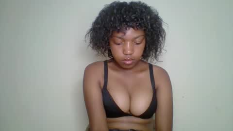 Snapshot of zyraelle_01 chatting on May 2026 06:24:01 PM zyraelle_01 online show from May 2026 06:24:01 PM