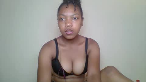 Snapshot of zyraelle_01 chatting on May 2026 11:59:02 AM zyraelle_01 online show from May 2026 11:59:02 AM