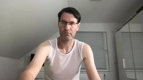 Snapshot of zzz123_cam chatting on October 2025 03:12:01 PM zzz123_cam online show from October 2025 03:12:01 PM